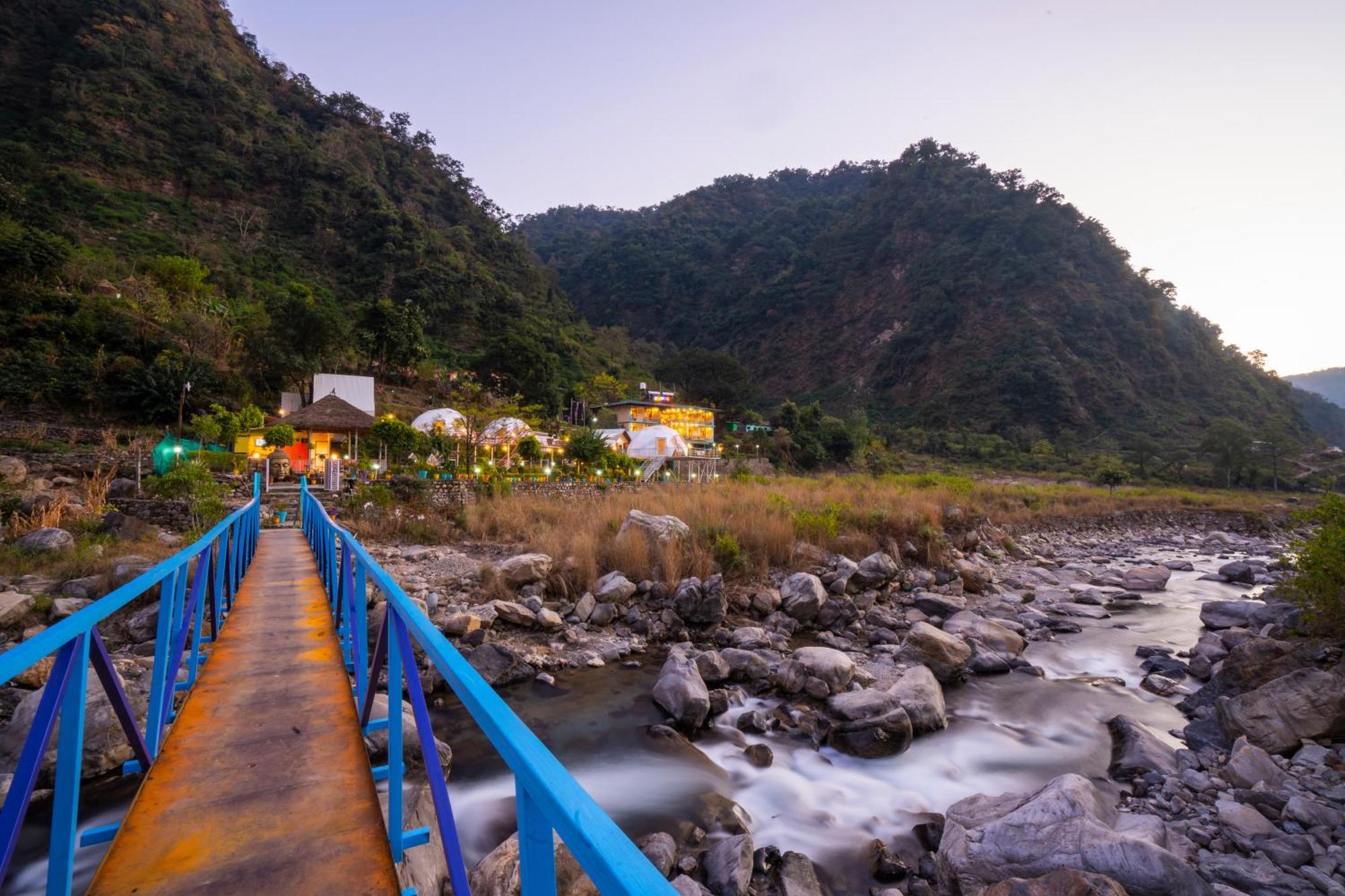 goSTOPS Dehradun Maldevta Buitenkant foto